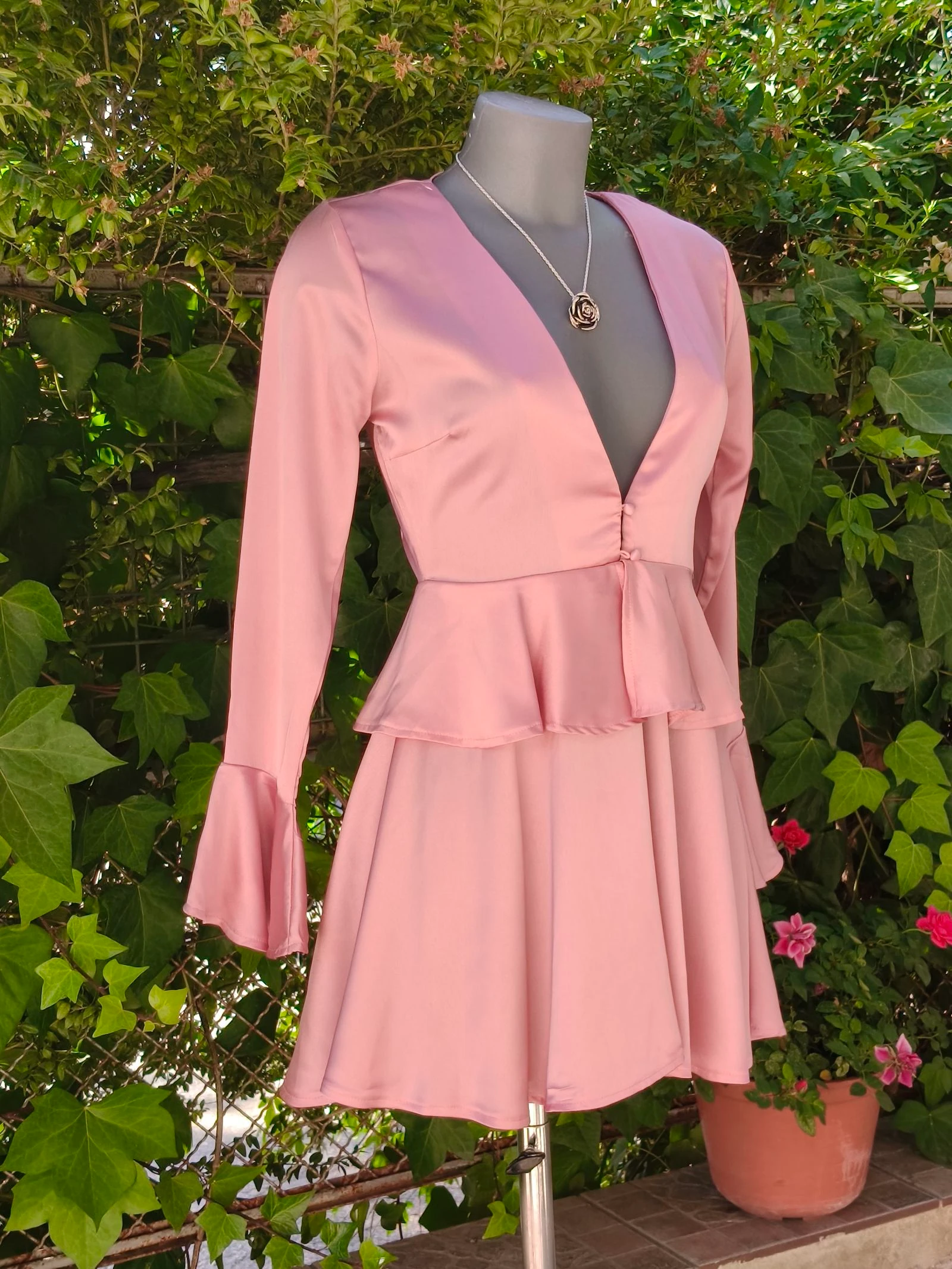 Vestido corto rosa escote pronunciado Missguided  – photo 5